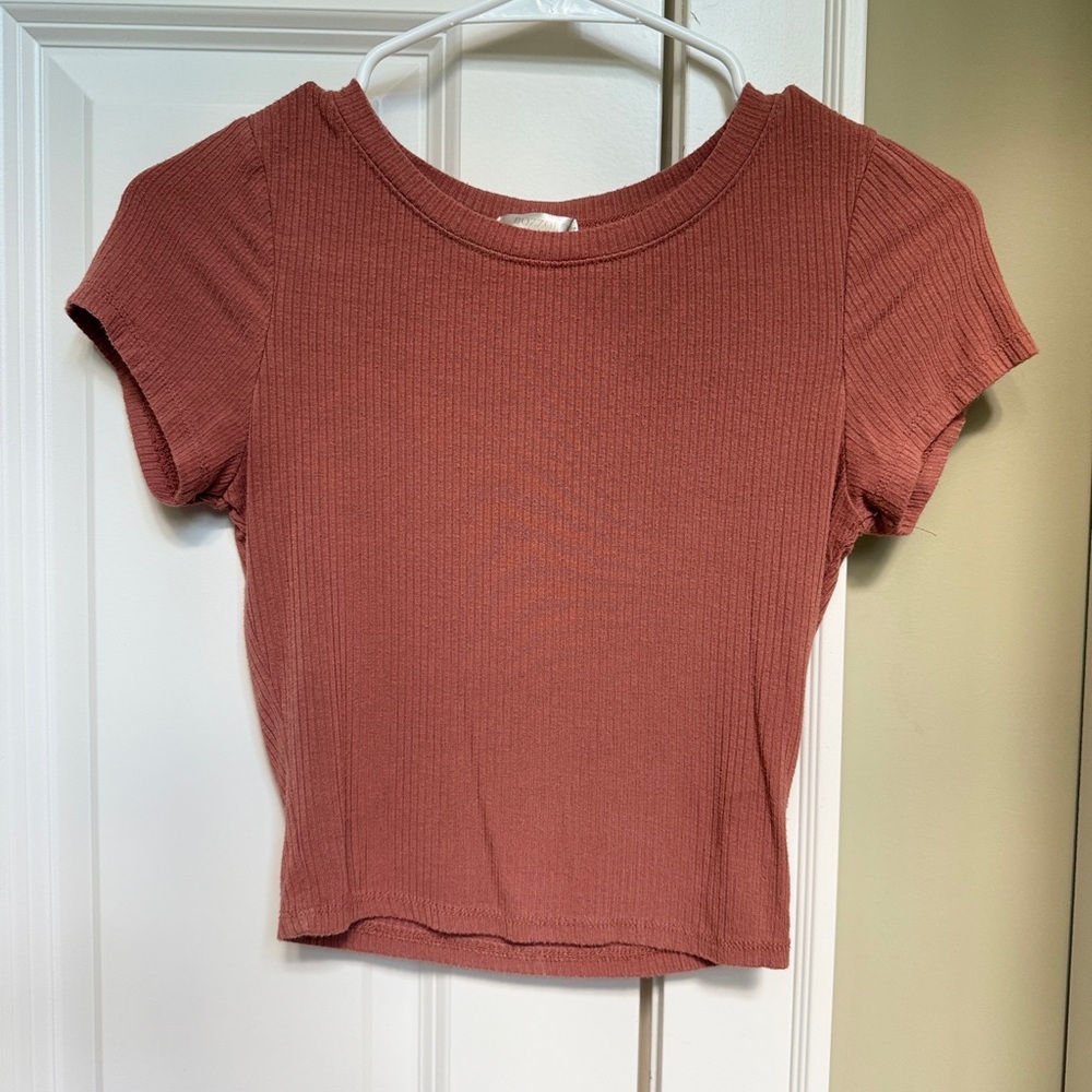 Bozzolo Coral Ribbed Women's Top